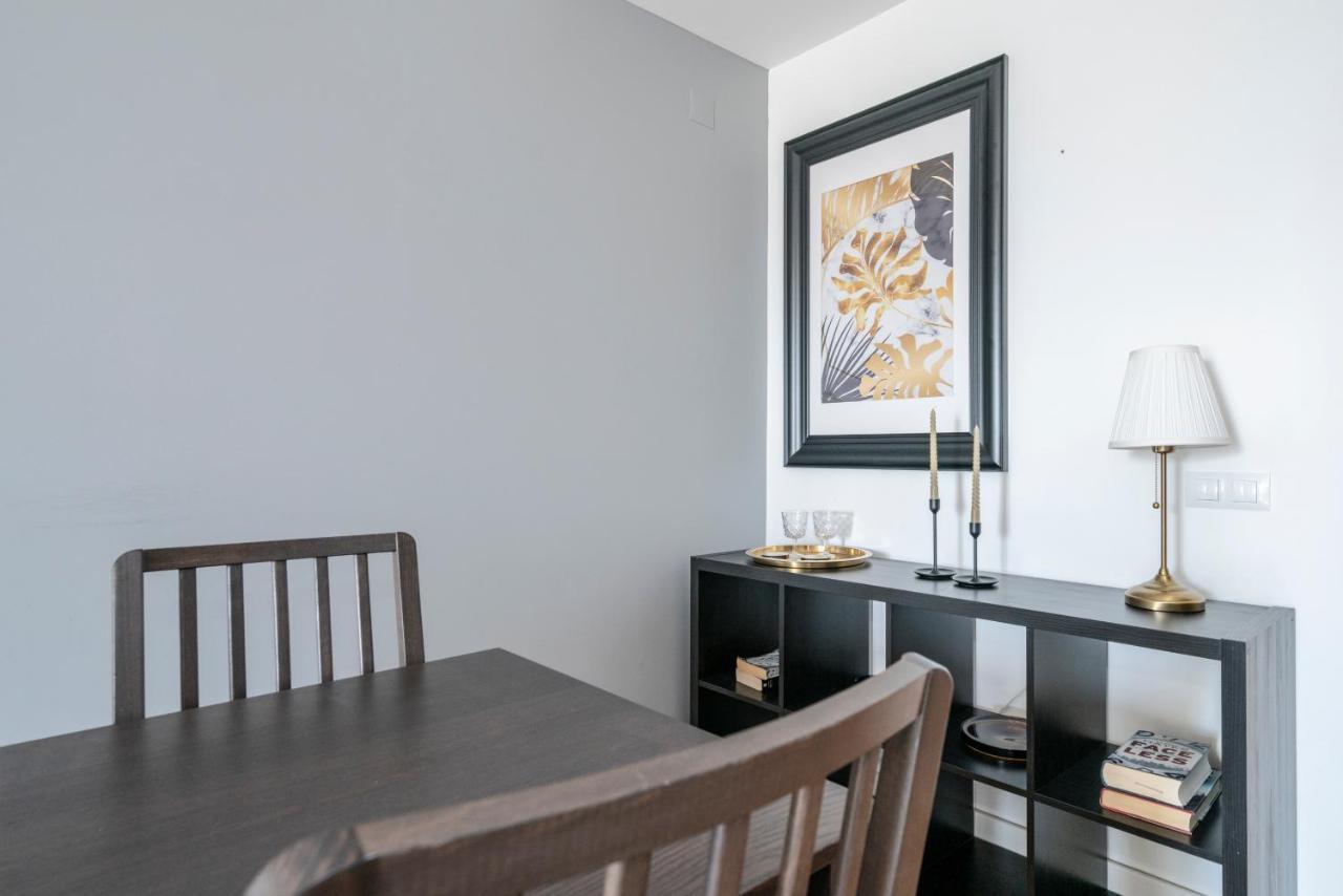 Bright & Spacious 2 Bed Flat 2 Bath W Garage In Lagos Marina Buitenkant foto